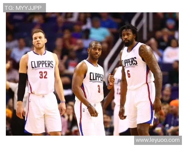 泰伦卢盛赞训练营表现称保罗与大洛展现出色状态 泰伦卢盛赞训练营表现称保罗与大洛展现出色状态