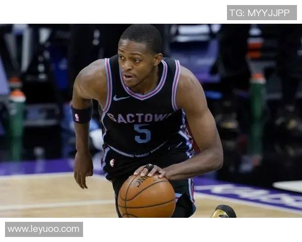 福克斯表现出色20投10中砍下全场最高26分助球队赢得胜利 福克斯表现出色20投10中砍下全场最高26分助球队赢得胜利