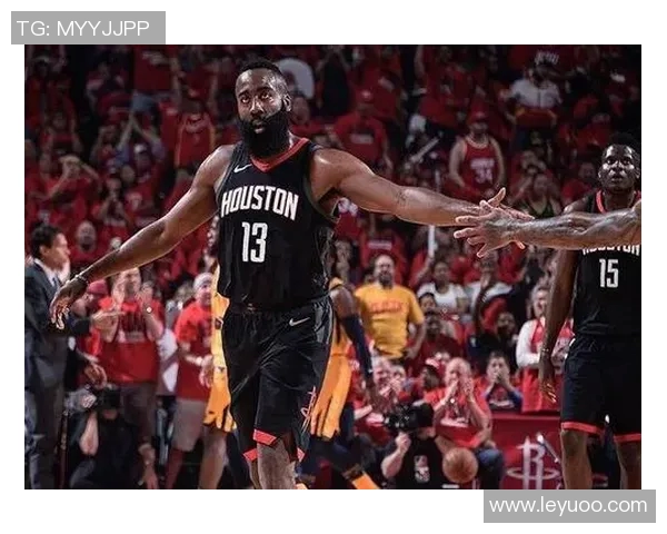 华子半场火力全开三分球连中三记贡献19分5板2助却有6次失误令人遗憾